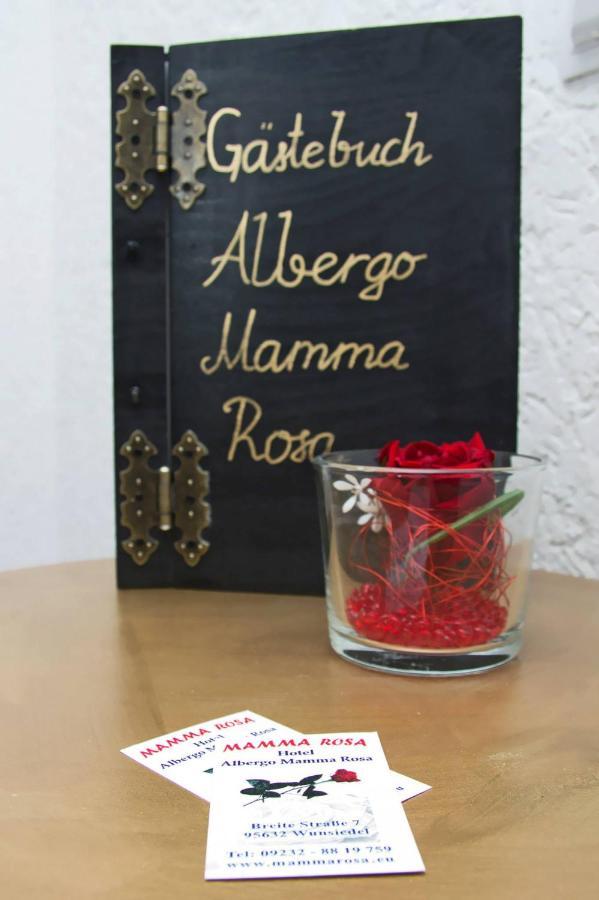 Hotel Albergo Mamma Rosa Wunsiedel Esterno foto