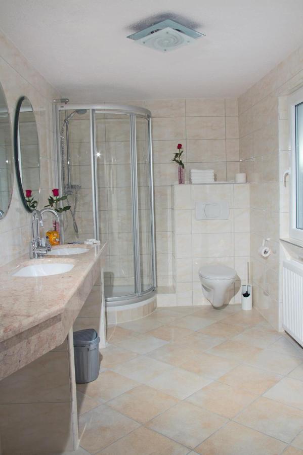 Hotel Albergo Mamma Rosa Wunsiedel Esterno foto
